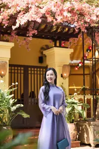 Miss Thuy Van: Modest yet captivating elegance in a pastel blue dress-4