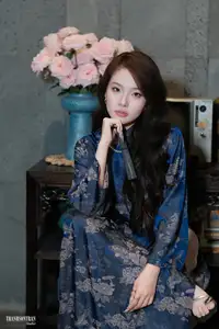 Elegant Vietnamese Beauty in Traditional Ao Dai-2