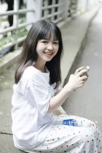 YiTuYu Vol.8664: Kikooo's Fresh Summer Charm – A Glimpse of Lively Urban Beauty-15