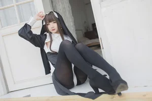 Stunning Nun Cosplay Photography by 51 Jiang: Aesthetic Gothic Habit and Stylized Portrait Collection for Costume Inspiration-5