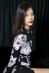 Captivating Chenaling_CL in a Floral Art Dress - YiTuYu Art Language Vol.8809 Chenaling_CL-3