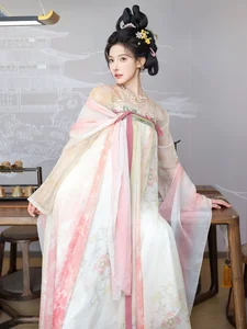 The Timeless Elegance of Li Shuang Er in Dreaming Back to Tang Part01-33