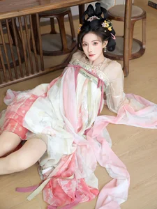 The Timeless Elegance of Li Shuang Er in Dreaming Back to Tang Part01-19