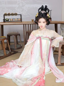 The Timeless Elegance of Li Shuang Er in Dreaming Back to Tang Part01-15