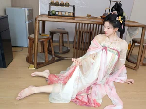 The Timeless Elegance of Li Shuang Er in Dreaming Back to Tang Part01-26