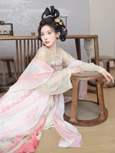 The Timeless Elegance of Li Shuang Er in Dreaming Back to Tang Part01-1