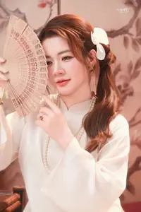 Graceful Asian Woman: Elegant Traditional Beauty in a Serene Tea Ceremony Moment.-6