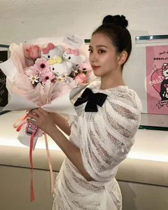 Jisoo BLACKPINK Redefines Barbiecore Aesthetic At The Exclusive Hello Kitty Pop-Up Event-7