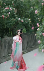Ethereal Beauty of Qian Yue in Hanfu - YiTuYu Vol.8936 Art Language-13