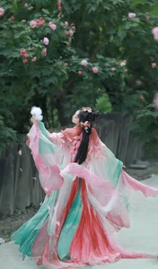 Ethereal Beauty of Qian Yue in Hanfu - YiTuYu Vol.8936 Art Language-2