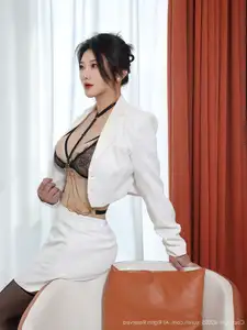 Su Yi Nuo No.10727: Explore the Captivating Beauty and Confident Style in this Latest XiuRen Photoshoot-5