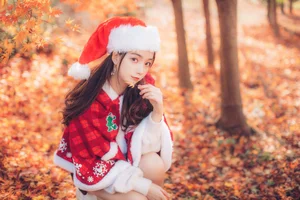 Stunning Christmas Girl Aesthetic Under Autumn Maple Leaves - YiTuYu Art Language Vol.9134 Featuring Xu Shi Qi Ma Portrait Photography Collection-3