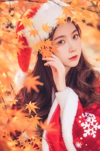Stunning Christmas Girl Aesthetic Under Autumn Maple Leaves - YiTuYu Art Language Vol.9134 Featuring Xu Shi Qi Ma Portrait Photography Collection-13