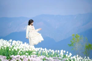 Ethereal Beauty in Flower Fields: YiTuYu Vol.8915 Disexi Si Ning-0