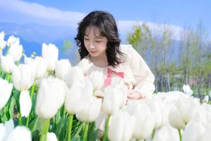 Ethereal Beauty in Flower Fields: YiTuYu Vol.8915 Disexi Si Ning-3