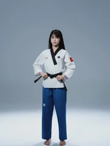 Taekwondo World Champion Chau Tuyet Van Inspires Fans with Her Incredible Medal Collection and Decades of Martial Arts Excellence and Dedication-5
