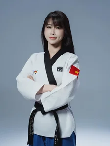Taekwondo World Champion Chau Tuyet Van Inspires Fans with Her Incredible Medal Collection and Decades of Martial Arts Excellence and Dedication-6