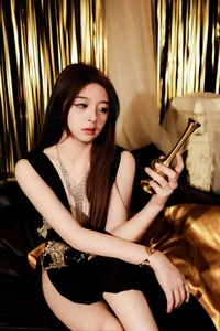 Li Ji Rou in YiTuYu Vol.9067: Capturing the Ethereal Essence of a Golden Empty Dream-5