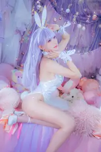 Coser Ely_eee's Captivating Bunny Plymouth Cosplay: Sweet Charm in a Dreamy Setting-6