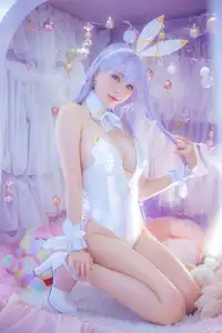 Coser Ely_eee's Captivating Bunny Plymouth Cosplay: Sweet Charm in a Dreamy Setting-8