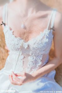 MTYH Vol.224: Feminine Beauty in a Golden Late Autumn Field - Enchanting Girl Photo-29