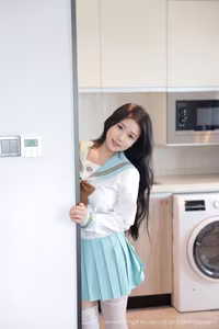 Lin Jia Xin Charming in Schoolgirl Outfit: Captivating XiuRen No.10379 Photo Set-14