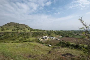 Sustainable Hillside Villa in Ahilyanagar: A Contemporary Multi-Generational Retreat Designed for Slow Living and Natural Ventilation-22