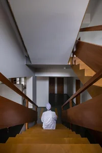 Sustainable Hillside Villa in Ahilyanagar: A Contemporary Multi-Generational Retreat Designed for Slow Living and Natural Ventilation-4