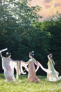 Timeless Spring Aesthetics: Ban Ri Xian Featured in YiTuYu Art Language Vol.9381 Kasuga Party Photo Series-12