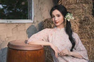 Ethereal Muse in the Golden Hour Bloom-7