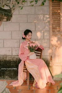 Modern Vietnamese Ao Dai Fashion Trends for Lunar New Year 2026: Chic Street Style Inspiration for the Festive Season-5
