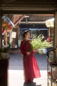 Modern Vietnamese Ao Dai Fashion Trends for Lunar New Year 2026: Chic Street Style Inspiration for the Festive Season-7