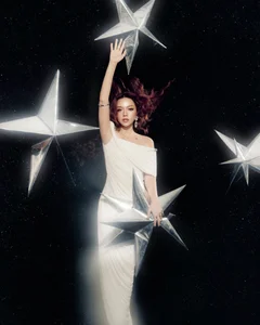 Stunning Red Carpet Fashion: Celebrating Award-Winning Vietnamese Actress Băng Di’s Elegant Style and Success at the Mai Vang Awards 2025-8