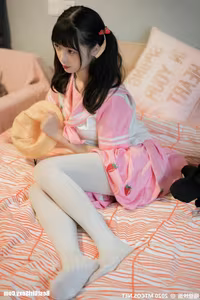 MTYH Vol.218 Strawberry Crush: Charming Girl in Adorable Pink Strawberry Dress-4