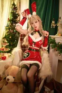 Coser Yi Mi Ba De Da Li Zi: Enchanting 2021 Christmas Bunny Girl Cosplay-12