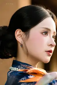 Elegant Traditional Ao Dai Beauty: Capturing Asian Grace in Golden Hour Light.-1