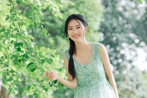 Elegant Summer Aesthetic Portrait Series: Art Language Vol.9364 featuring Model Bu Yao Zhang Rou in a Sweet Mint Breeze Setting-20