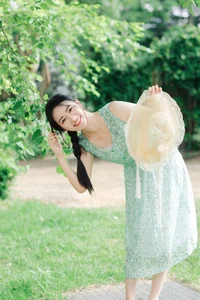 Elegant Summer Aesthetic Portrait Series: Art Language Vol.9364 featuring Model Bu Yao Zhang Rou in a Sweet Mint Breeze Setting-9