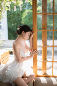 Eternal Summer: Capturing Nian Nian’s Radiant Aesthetic in Summer Story Photo Series-23