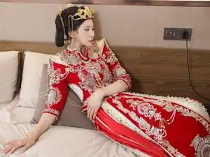 Li Shuang Er: Traditional Beauty in Vibrant Xiùhéfú from XiuRen model Part01-15