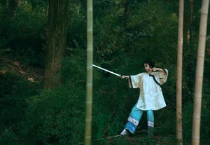 Cinematic Wuxia Elegance with Li Yu Ayu in YiTuYu Vol.8893-5