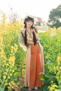 Lạc Bước Giữa Đồng Hoa Cải Vàng Cùng Nàng Thơ Xia Yu Xiao Nian-30