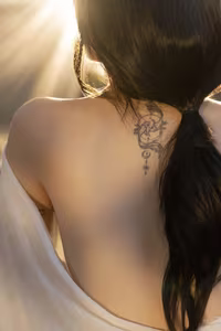 VGU No.154: Discover the Alluring and Dreamy Beauty of a Woman Bathed in Golden Sunlight-5