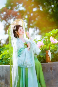 Xiao Du Tong Xue: Elegant Sunset Creek Portrait Series from YiTuYu Art Language Vol.9376 - Aesthetic Outdoor Lifestyle Photography-8