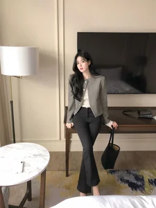 Lunar New Year 2026 Fashion: 4 Short Style Essentials to Look Taller and Younger Instantly-1