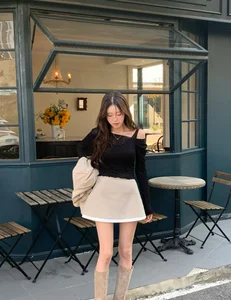 Lunar New Year 2026 Fashion: 4 Short Style Essentials to Look Taller and Younger Instantly-8