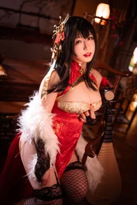 The Captivating Elegance of Coser Zyra  as Taihou-9