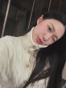 Doan Hai My: Sweet Beauty & Korean Doll Face Captivate Hearts in Winter Chill.-7