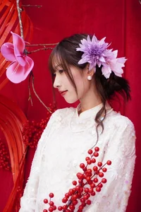 Elegant Vietnamese Woman in Traditional White Ao Dai - Timeless Cultural Fashion and Portrait Photography Inspiration-1