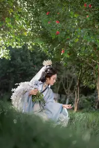 Enchanting Ancient Beauty: Xiao Hong in YiTuYu Art Language Vol.8727-23